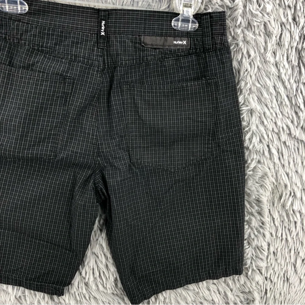 Hurley Shorts Mens Size 30 84 Slim Checkered Plaid Black Logo Chino